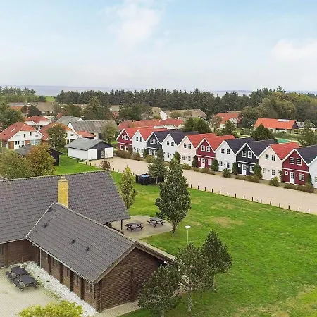 Lxx Dom wakacyjny *